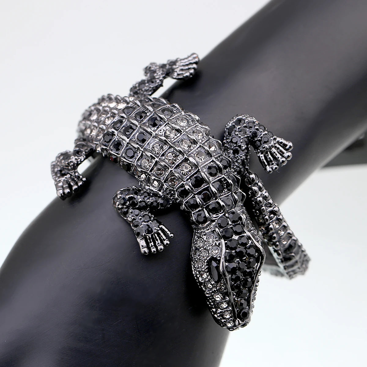 Neue Mode Tier Stil Vintage Krokodil Armreif Antike Goldene Überzogene Volle Strass Manschette Armreif Schmuck 4 Farben