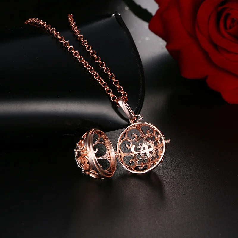 2020 beliebte Multi-Stile hohle Vintage-Halskette Schmuck Musik Ball Schwangerschaft Glocke Halskette Aroma ätherisches Öl Medaillon Anhänger