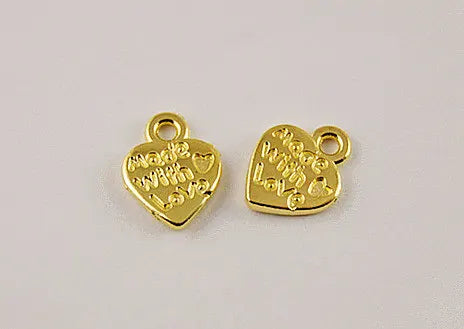100 Stück plattierte Metalllegierung, gemischte Farben, hergestellt mit Liebes-Herz-Charms, Anhängerzubehör, 12 mm x 10 mm