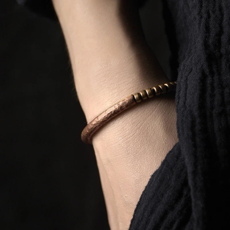 Handgefertigtes Armband aus gehämmertem reinem Kupfer, Vintage-Armband, künstlich, oxidiert, Street-Rock-Stil, Metall, Unisex-Schmuck für Männer und Frauen