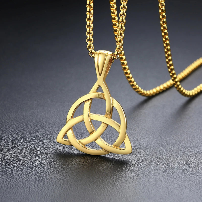 Vnox Wikinger-Halsketten mit keltischem Knoten für Herren, Edelstahl, Dreifachknoten-Anhänger, lässiger Herrenschmuck mit 61 cm Box-Kette