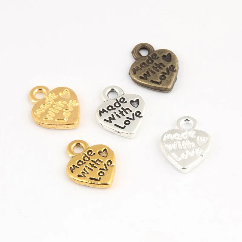 100 Stück plattierte Metalllegierung, gemischte Farben, hergestellt mit Liebes-Herz-Charms, Anhängerzubehör, 12 mm x 10 mm