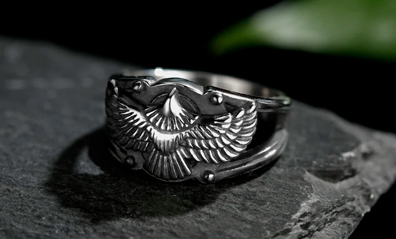 Edelstahl Männer Tier Ringe Fliegenden Adler Punk Rock Persönlichkeit für Männliche Freund Schmuck Kreativität Geschenk Anel Großhandel