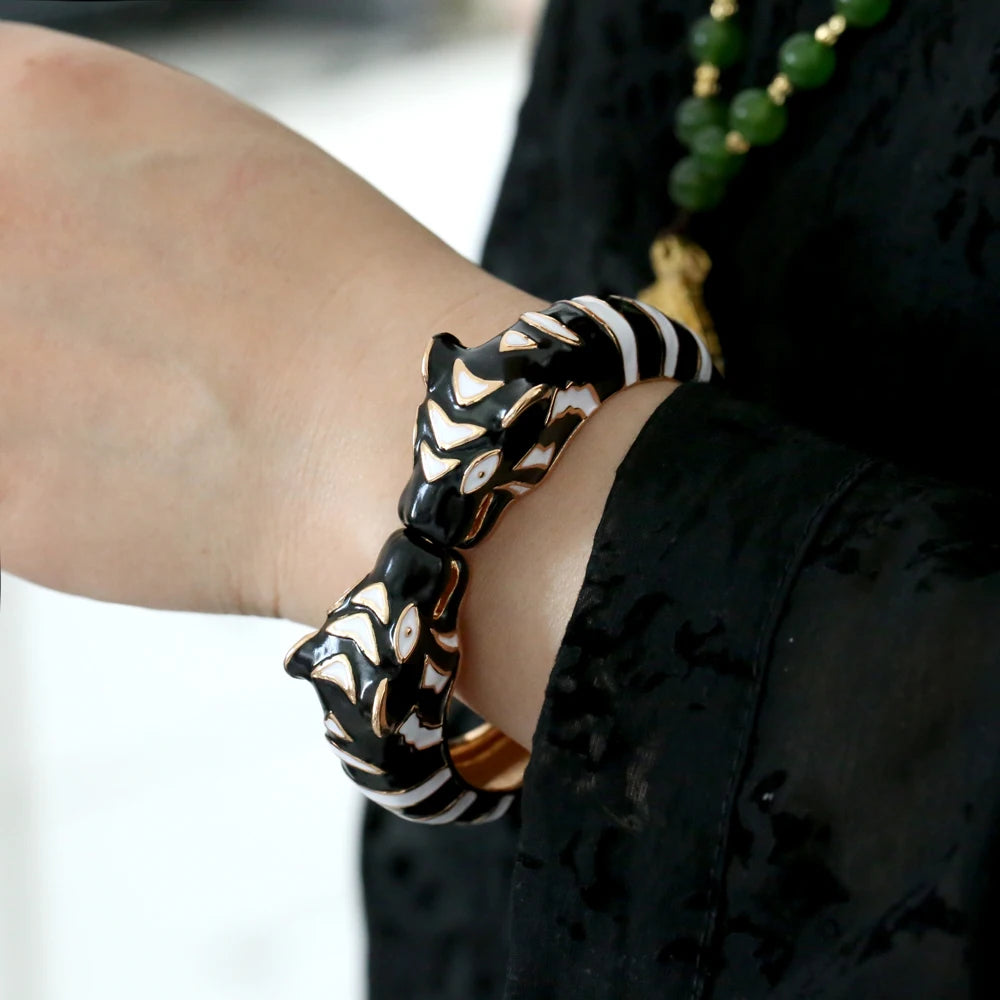 Kaymen neue Emaille bunte Tiger Armreif Manschette Armband für Frauen Mädchen Aussage mehrfarbige Mode Armreif Schmuck 15 Farben