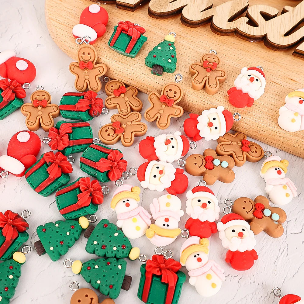 10 Stück Weihnachten Lebkuchenmann Weihnachtsmann Charms Harz Anhänger Charms für Ohrring Armband Schlüsselanhänger Kinderspielzeug Diy Schmuckherstellung