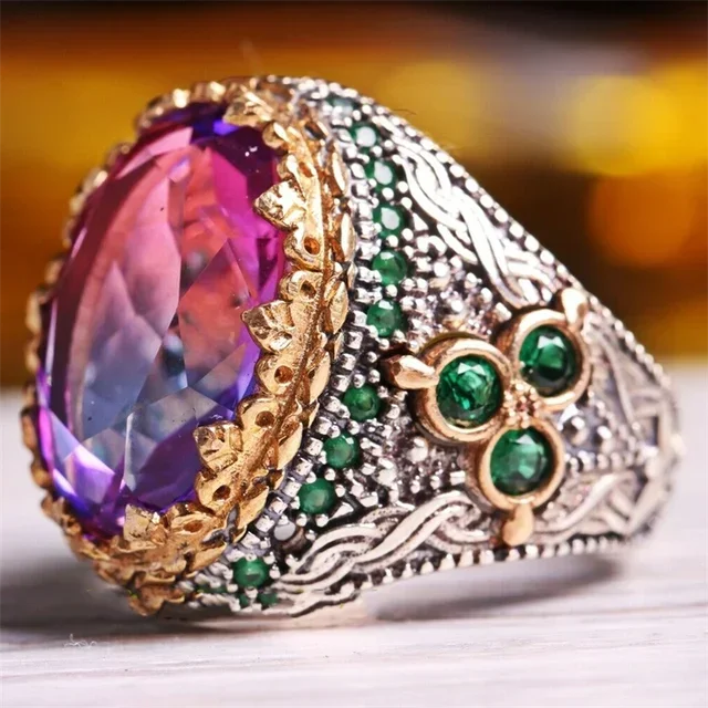 Europäischer und amerikanischer eingelegter Smaragd-Herrenring Türkei Retro dominanter Persönlichkeitsring, um den Bankett-Party-Schmuck teilzunehmen