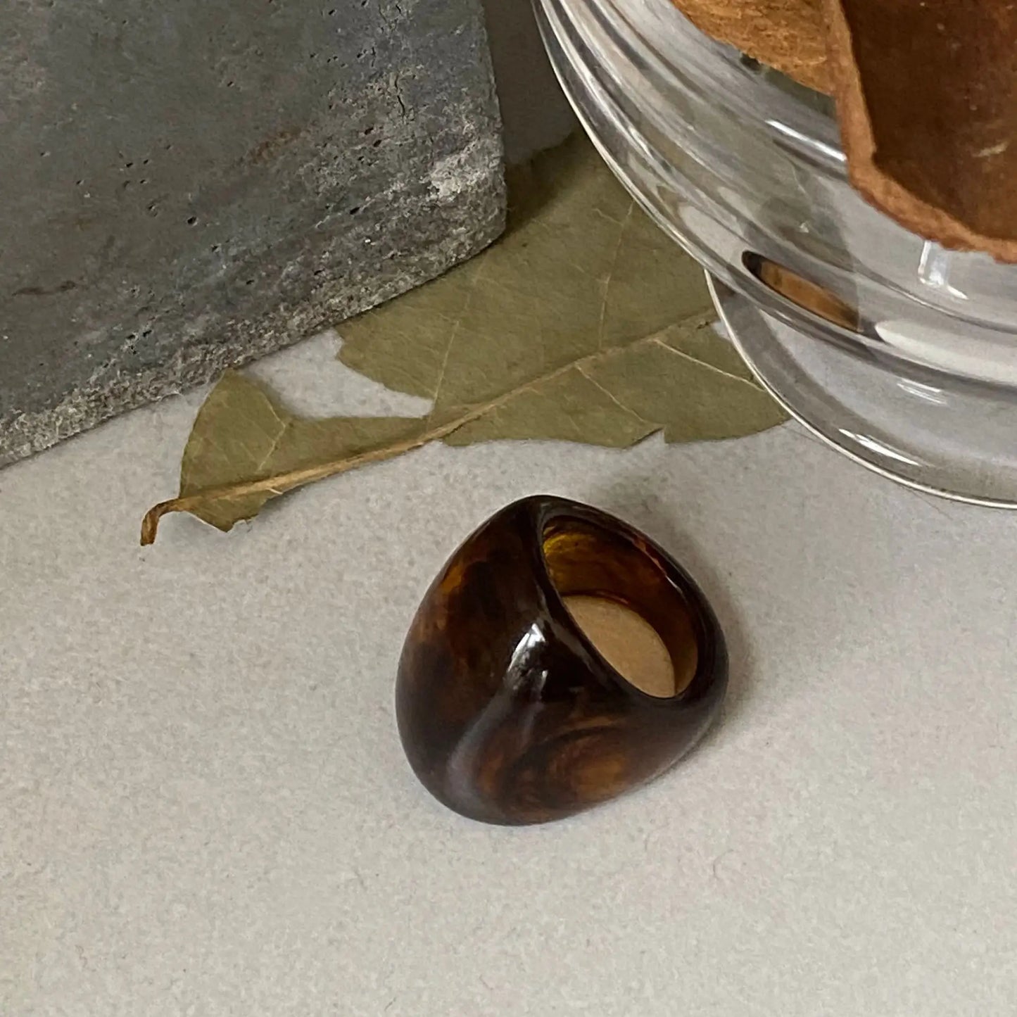 Vintage Trendy Große Fingerringe für Frauen Übertrieben Bernstein Farbe Harz Temperament Geometrische Fingerring Punk Schmuck