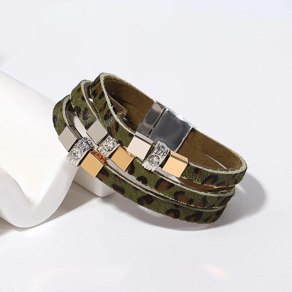 ALLYES Vintage grünes mehrschichtiges Wickelarmband aus Leder für Damen und Herren, Boho-Armbänder mit eingelegten Strasssteinen und Armreifen, Charm-Schmuck