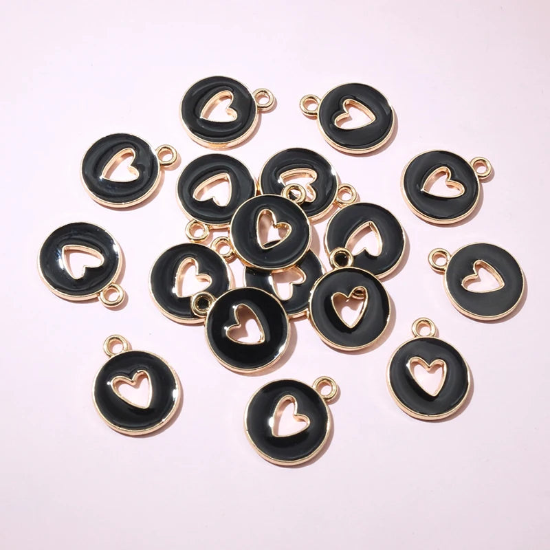 20 Stück 15 x 12 mm Emaille doppelseitig hohle Herz Charms Anhänger DIY Schmuckherstellung Zubehör für Armband Ohrringe Halskette