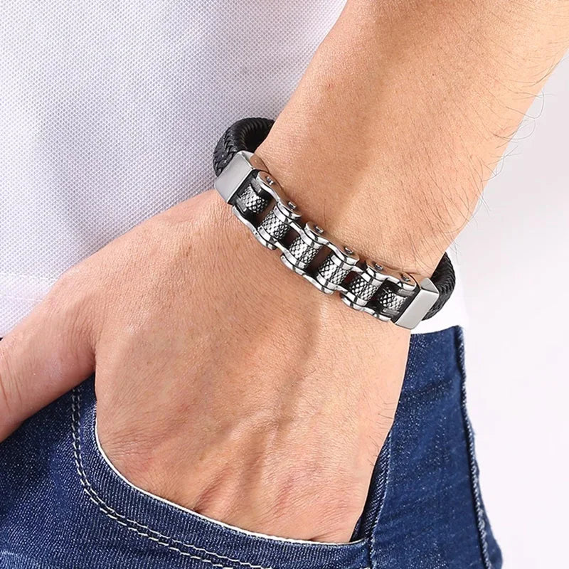 Klassische Leder Armband Männer Lokomotive Kette Edelstahl Punk Magnetische Verschluss Armreifen für Freund Geschenk Charme Schmuck SP1555