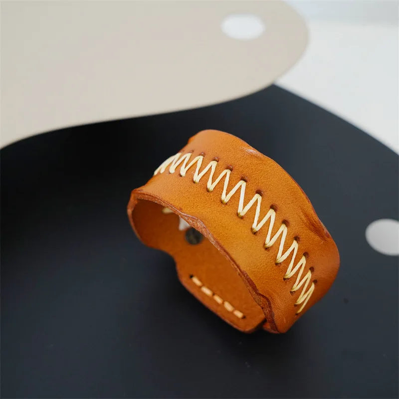 MKENDN Vintage pflanzlich gegerbtes Rindsleder-Manschettenarmband für Männer und Frauen, Punk-Armreif, geriebenes Distressed-Denim-farbiges Armband