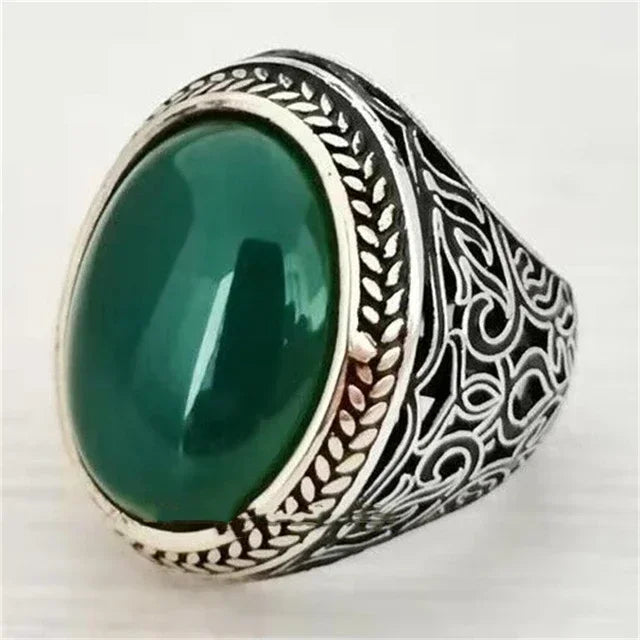Europäischer und amerikanischer eingelegter Smaragd-Herrenring Türkei Retro dominanter Persönlichkeitsring, um den Bankett-Party-Schmuck teilzunehmen