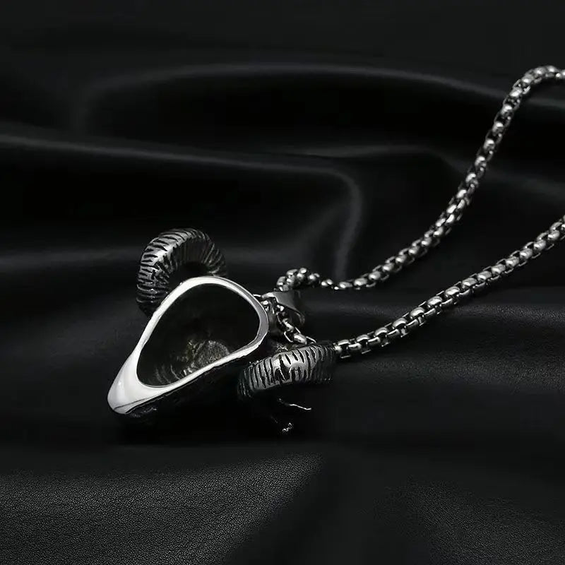 Modische und kreative Gothic Devil Eye Schafkopf-Halskette für Herren, personalisierbar, trendiger Retro-Punk-Schmuck, Accessoires für Damen
