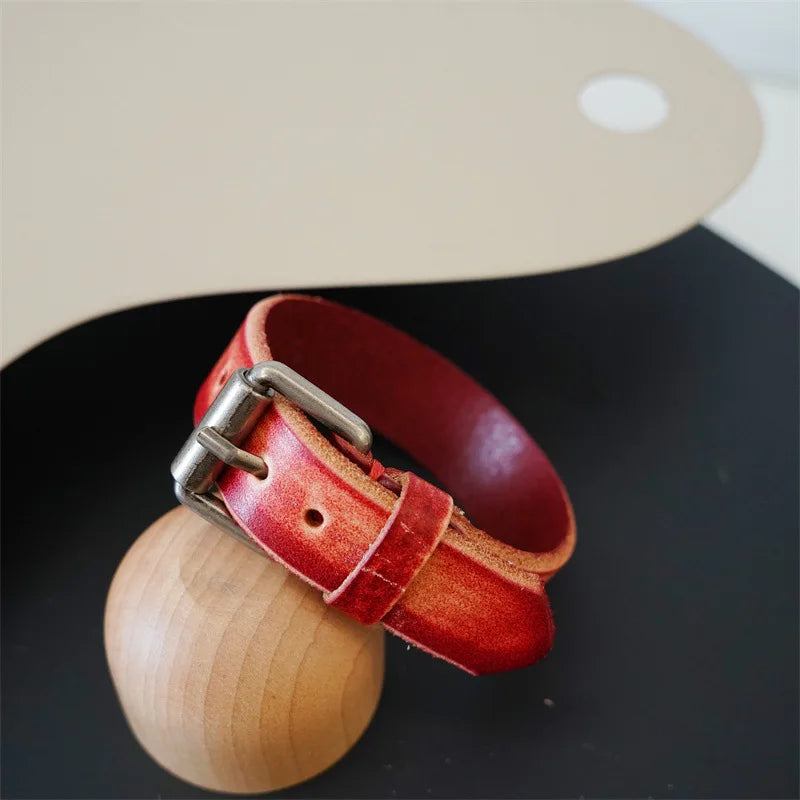 MKENDN Vintage pflanzlich gegerbtes Rindsleder-Manschettenarmband für Männer und Frauen, Punk-Armreif, geriebenes Distressed-Denim-farbiges Armband