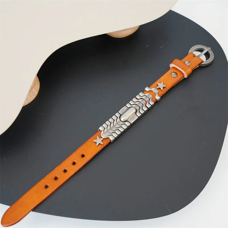 MKENDN Vintage pflanzlich gegerbtes Rindsleder-Manschettenarmband für Männer und Frauen, Punk-Armreif, geriebenes Distressed-Denim-farbiges Armband