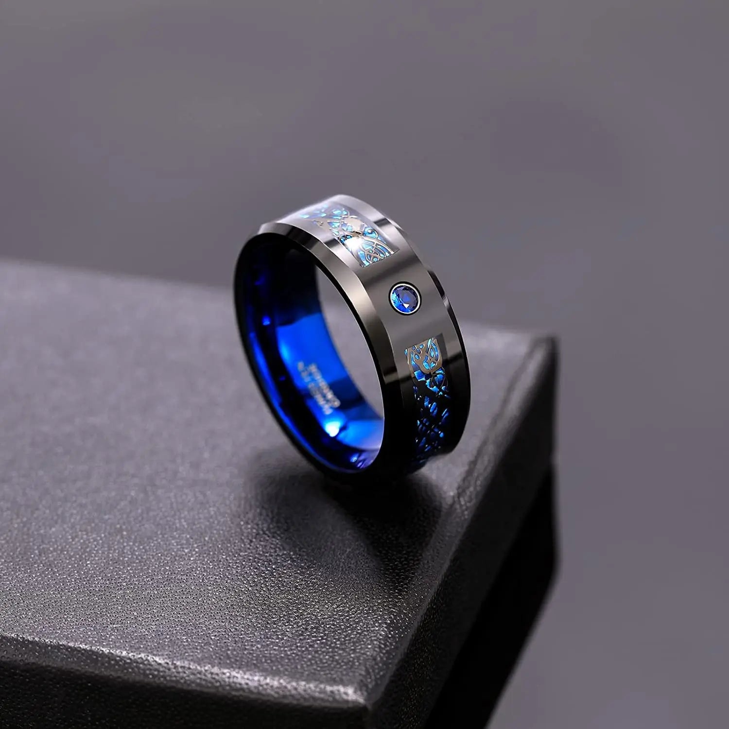 Moderne 8mm Schwarz Titan stahl Ringe für Männer Frauen Nut Facetten Edelstahl Männer Ring Hochzeit Band schmuck Großhandel
