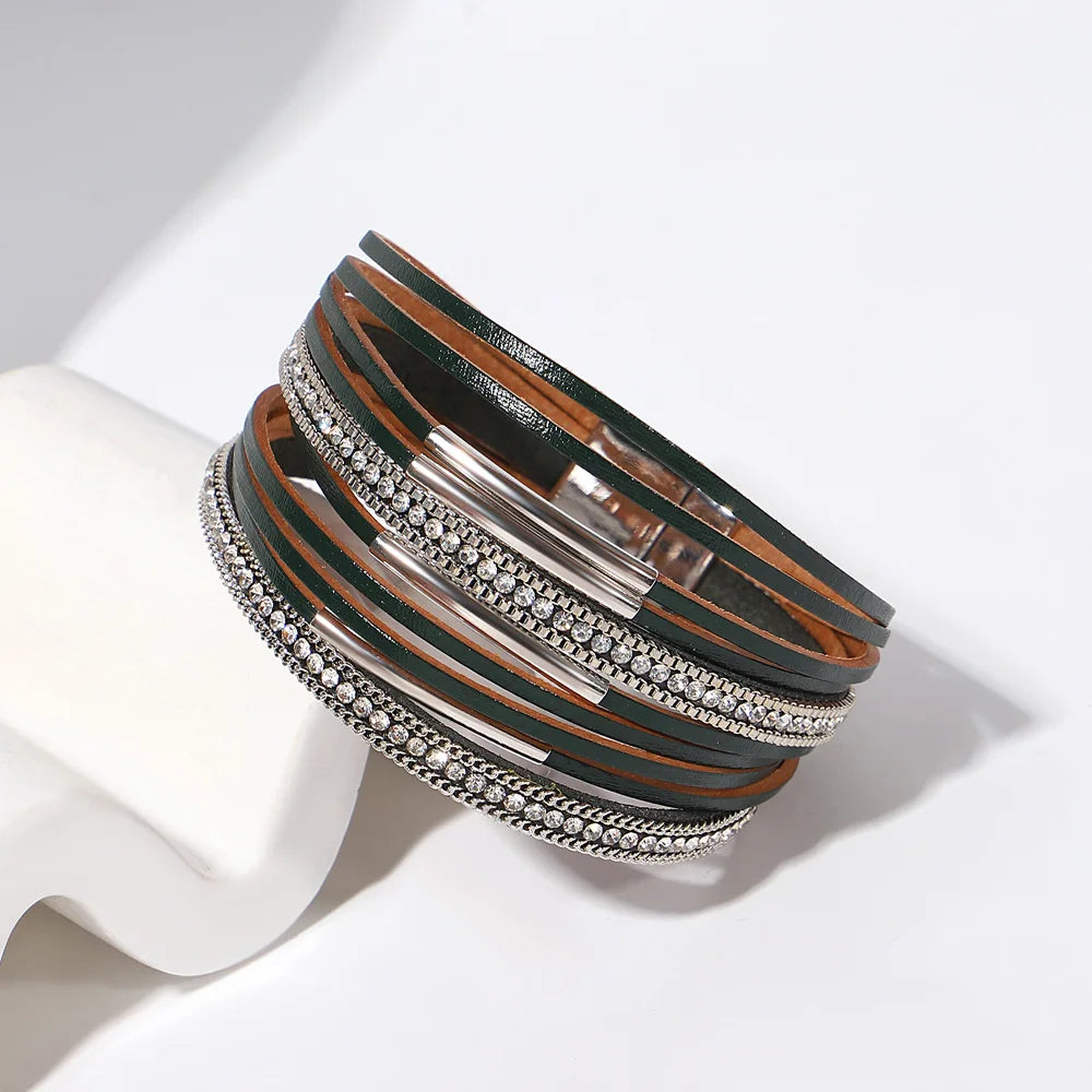 ALLYES Vintage grünes mehrschichtiges Wickelarmband aus Leder für Damen und Herren, Boho-Armbänder mit eingelegten Strasssteinen und Armreifen, Charm-Schmuck