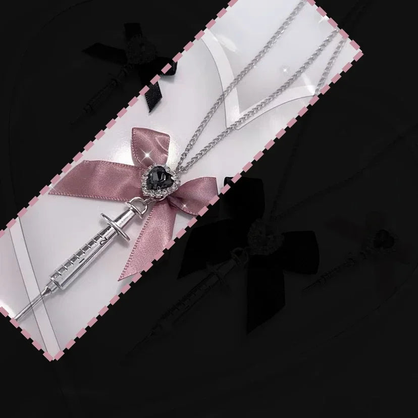 2024 neue Liebe Herz Bowknot Metall Spritze Anhänger Halskette für Frauen Dark Lolita Kühlen Trend Schmuck Gothic Mode Zubehör
