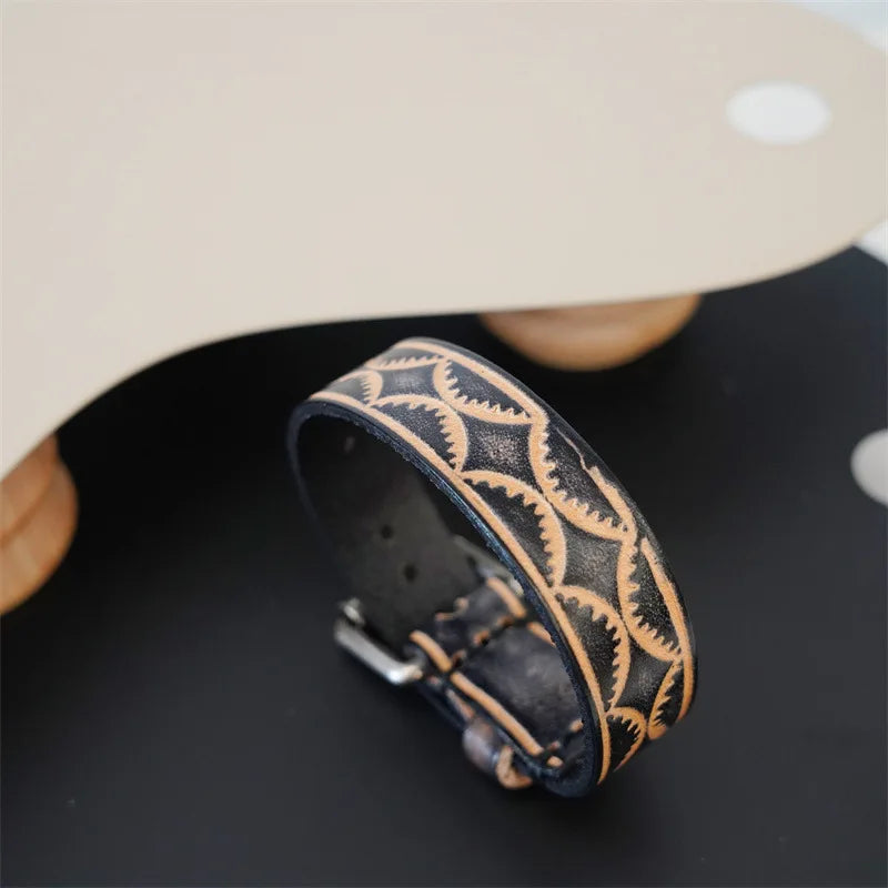 MKENDN Vintage pflanzlich gegerbtes Rindsleder-Manschettenarmband für Männer und Frauen, Punk-Armreif, geriebenes Distressed-Denim-farbiges Armband
