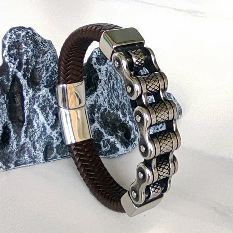 Klassische Leder Armband Männer Lokomotive Kette Edelstahl Punk Magnetische Verschluss Armreifen für Freund Geschenk Charme Schmuck SP1555