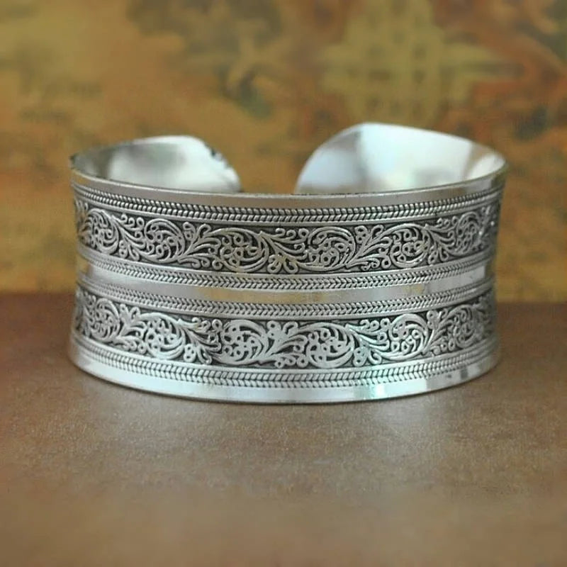 32-Stil Vintage-Manschettenarmband, tibetisch versilbert, geschnitzte Blume, Tier-Öffnungsarmreif, verstellbar, indischer Schmuck, Damen-Geschenke