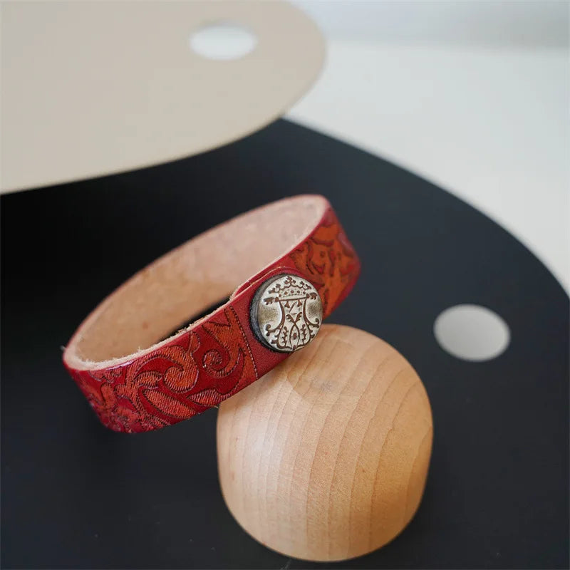 MKENDN Vintage pflanzlich gegerbtes Rindsleder-Manschettenarmband für Männer und Frauen, Punk-Armreif, geriebenes Distressed-Denim-farbiges Armband