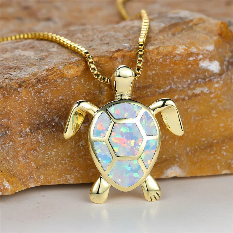 Grüne Feueropal Stein Halskette Niedliche Kleine Schildkröte Anhänger Halsketten Für Frauen Vintage Gold Farbe Kette Halskette Hochzeit Schmuck