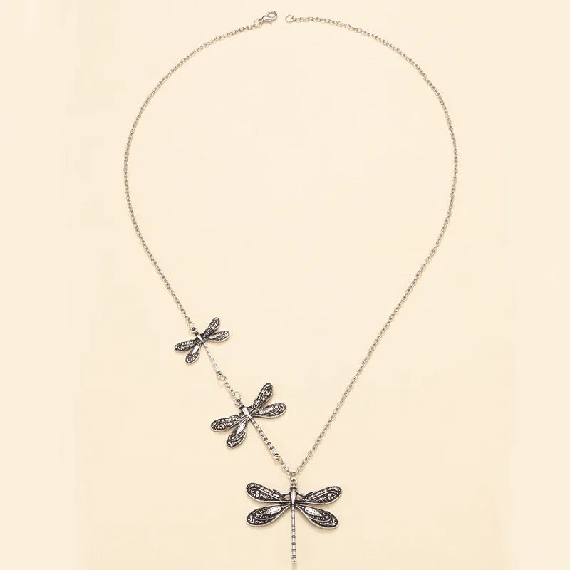 Nang Gonz Design Muster Libelle Anhänger Halskette Einfache Individualität Retro Stil Asymmetrische Design Halskette Damen Schmuck