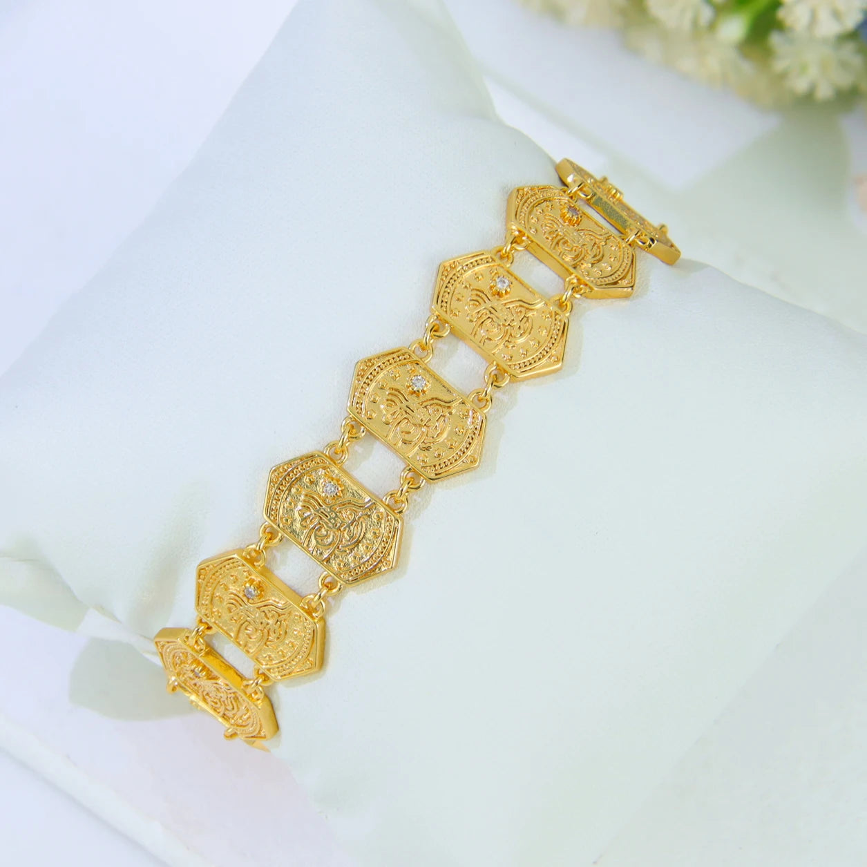 Dubai Mode Geometrische Armband 21k Gold Überzogene Arabisch Muslimischen Braut Manschette Armreifen Türkische Frauen Vintage Hochzeit Schmuck