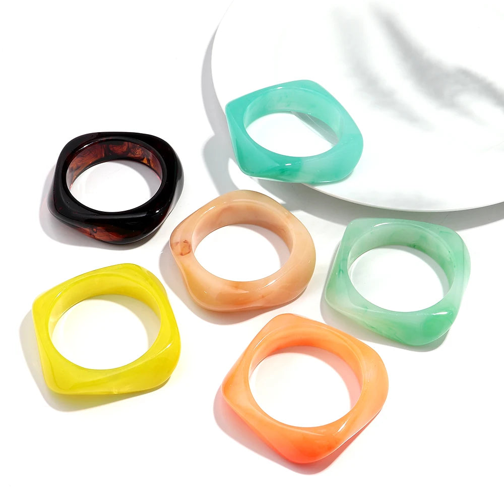Vintage Acryl große bunte geometrische unregelmäßige Armreifen für Frauen trendige Harz breite Manschette Armreifen Armbänder 2025, Modeschmuck