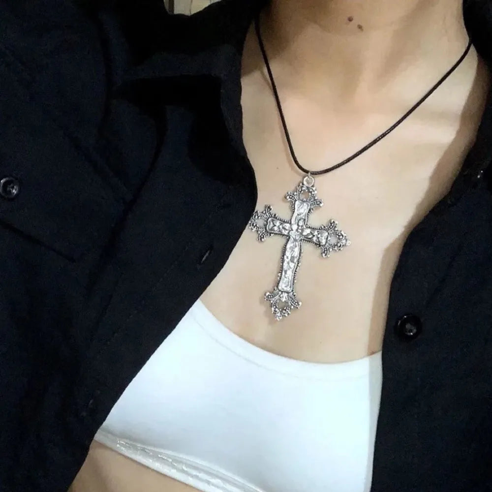 Vintage Punk Gothic Kreuz Anhänger Halskette Schwarz Große Frauen Lange Halsketten Metall Kette Schmuck Mode Accessoires Geschenk für Männer