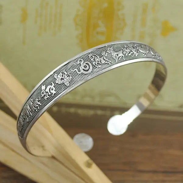 Neue Retro Manschette Armbänder tibetischen Silber Metall schnitzen Fisch Elefant Blume Armreifen Vintage Zigeuner Schmuck weibliche Geschenke