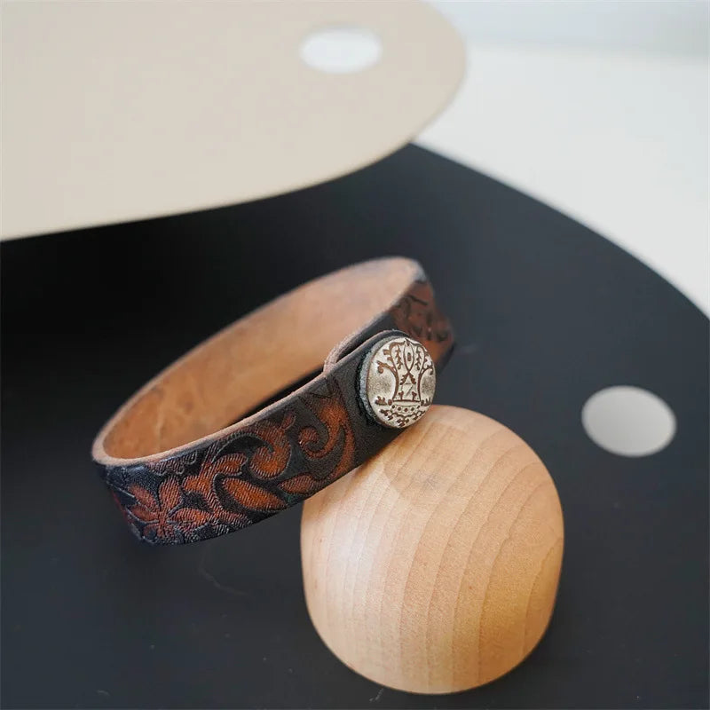 MKENDN Vintage pflanzlich gegerbtes Rindsleder-Manschettenarmband für Männer und Frauen, Punk-Armreif, geriebenes Distressed-Denim-farbiges Armband