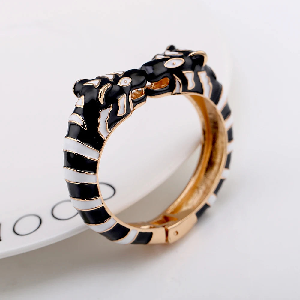 Kaymen neue Emaille bunte Tiger Armreif Manschette Armband für Frauen Mädchen Aussage mehrfarbige Mode Armreif Schmuck 15 Farben