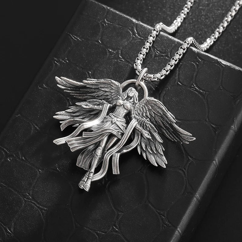 Modische vier geflügelte Göttin Mädchen Anhänger Halskette Retro Punk Glück Amulett Schmuck Geschenk für Männer und Frauen