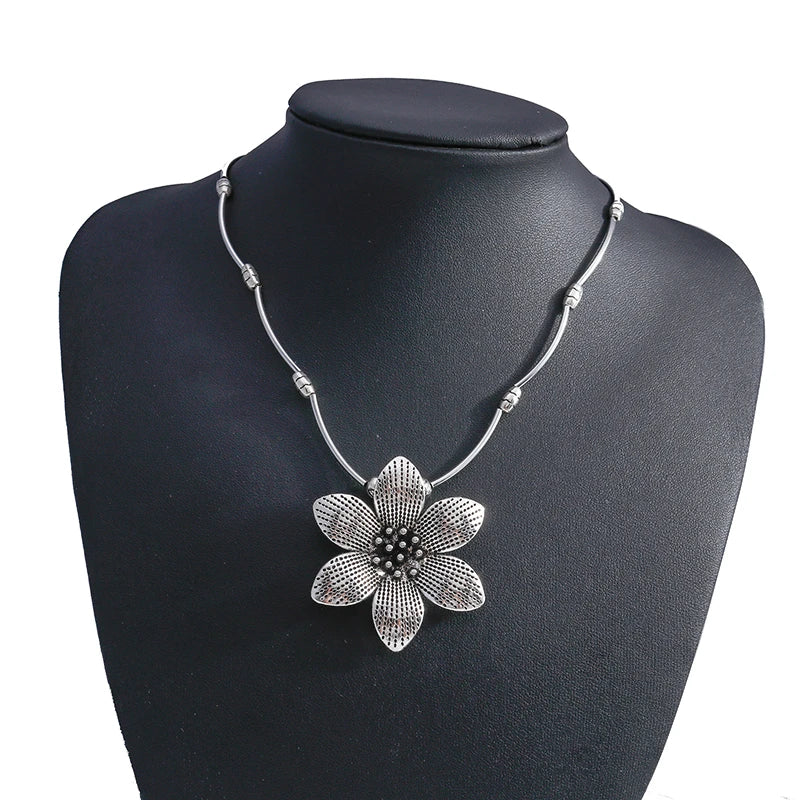 Ethnische Antike Silber Farbe Mond Choker Halsketten für Frauen Boho Türkis Halskette Mädchen Partei Schmuck Geschenke