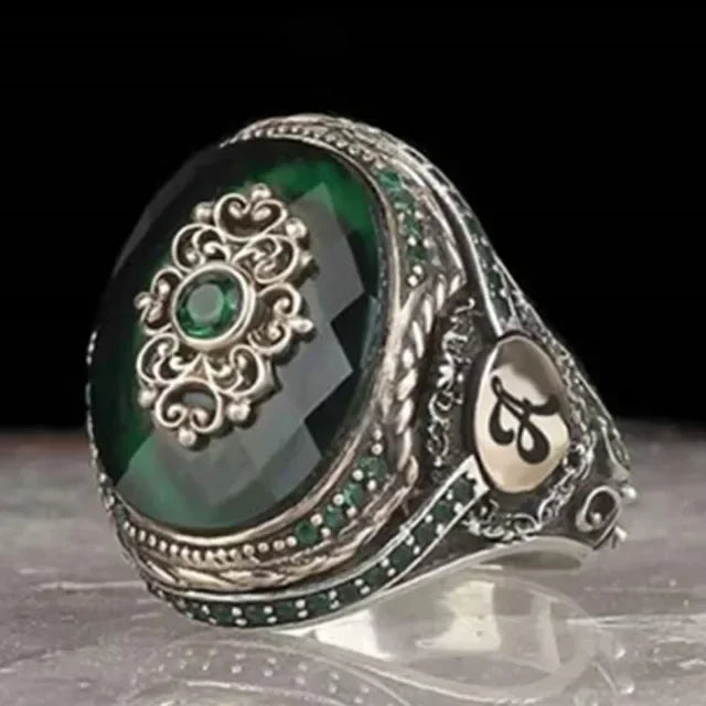 Europäischer und amerikanischer eingelegter Smaragd-Herrenring Türkei Retro dominanter Persönlichkeitsring, um den Bankett-Party-Schmuck teilzunehmen