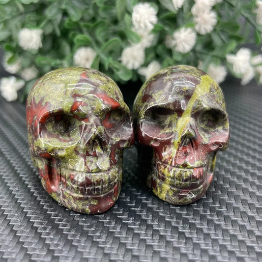 1 Stück Drachen-Blutstein-Kristall-Schädel-Statue – für Zuhause, Büro, Bar, für Valentinstagsgeschenke und Urlaubsdekoration