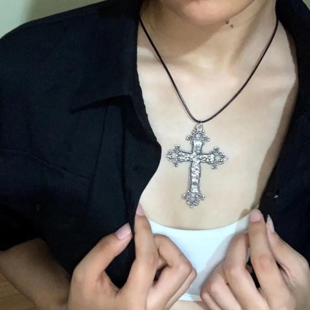 Vintage Punk Gothic Kreuz Anhänger Halskette Schwarz Große Frauen Lange Halsketten Metall Kette Schmuck Mode Accessoires Geschenk für Männer