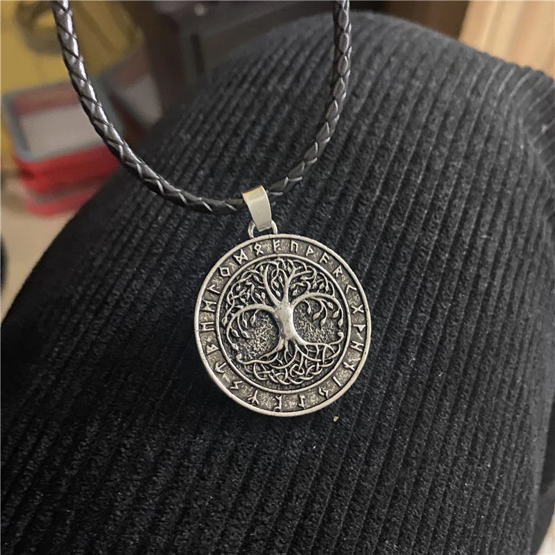 Nordic Vintage Baum des Lebens Runde Anhänger Viking Rune Halskette Antike Bronze Silber Farbe Männer Frauen Schmuck Geschenke Dropshipping