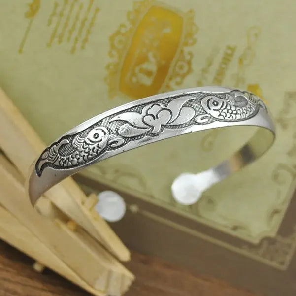 Neue Retro Manschette Armbänder tibetischen Silber Metall schnitzen Fisch Elefant Blume Armreifen Vintage Zigeuner Schmuck weibliche Geschenke