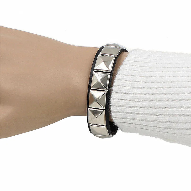 2022 Gothic Punk Mode Pu Leder Armband Schwarz Breite Manschette Armbänder Armreifen Vintage Punk Armband Männer Schmuck