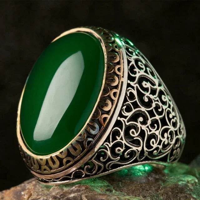 Europäischer und amerikanischer eingelegter Smaragd-Herrenring Türkei Retro dominanter Persönlichkeitsring, um den Bankett-Party-Schmuck teilzunehmen