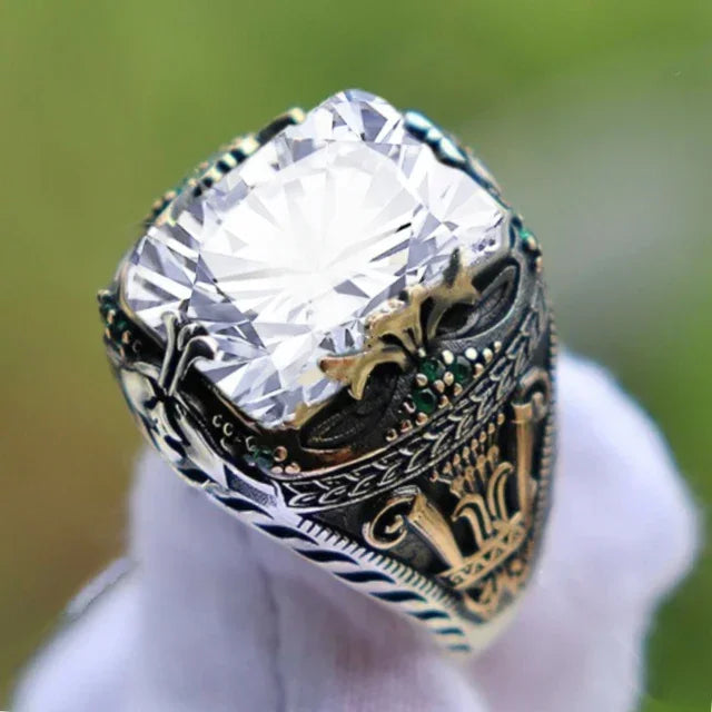 Europäischer und amerikanischer eingelegter Smaragd-Herrenring Türkei Retro dominanter Persönlichkeitsring, um den Bankett-Party-Schmuck teilzunehmen