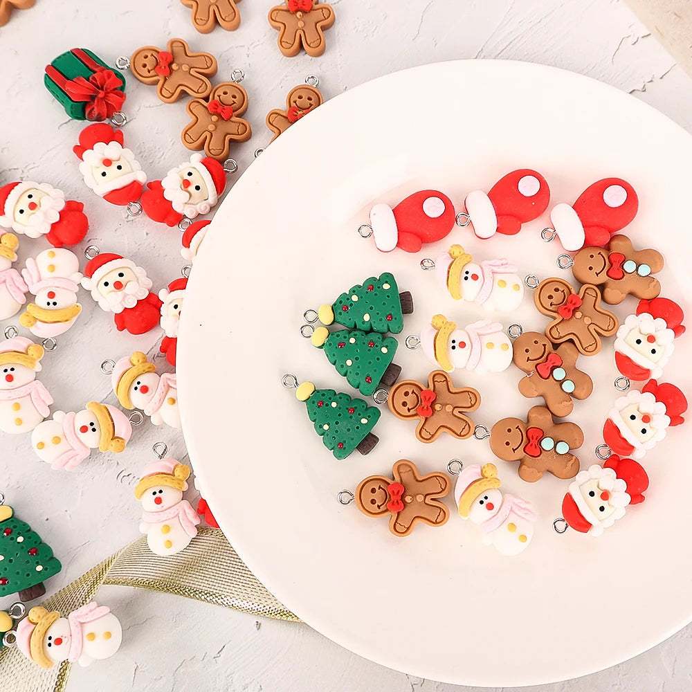 10 Stück Weihnachten Lebkuchenmann Weihnachtsmann Charms Harz Anhänger Charms für Ohrring Armband Schlüsselanhänger Kinderspielzeug Diy Schmuckherstellung