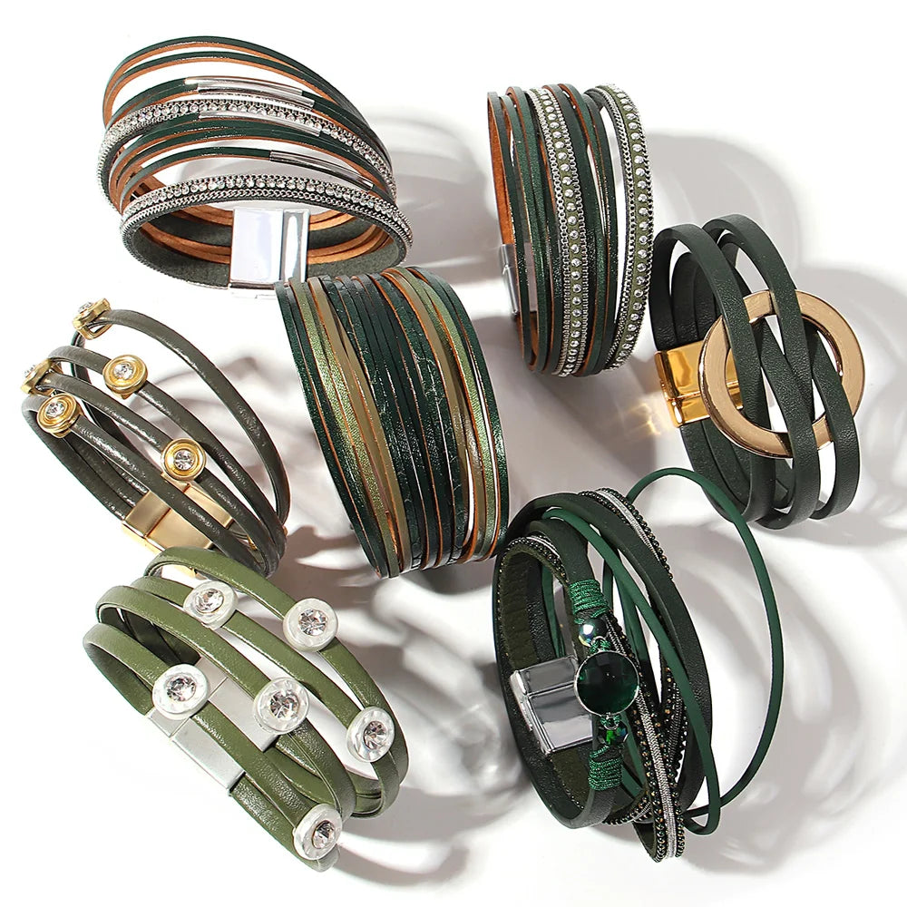 ALLYES Vintage grünes mehrschichtiges Wickelarmband aus Leder für Damen und Herren, Boho-Armbänder mit eingelegten Strasssteinen und Armreifen, Charm-Schmuck