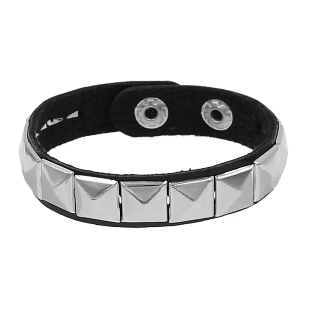 Neues PU-Leder mit Spikes besetztes Armband Armreif Punk Manschette Wrap Gothic Schmuck Armreif für Männer Frauen Gothic Schmuck Geschenke