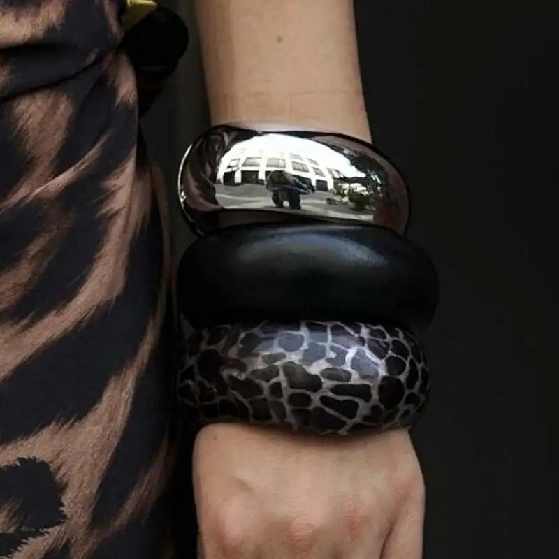 Vintage Punk Leopard Schwarz Holz Silber Farbe Metall Armreifen Mode Hip Hop Runde Geometrische Breite Armreifen Armbänder Handgelenk Schmuck