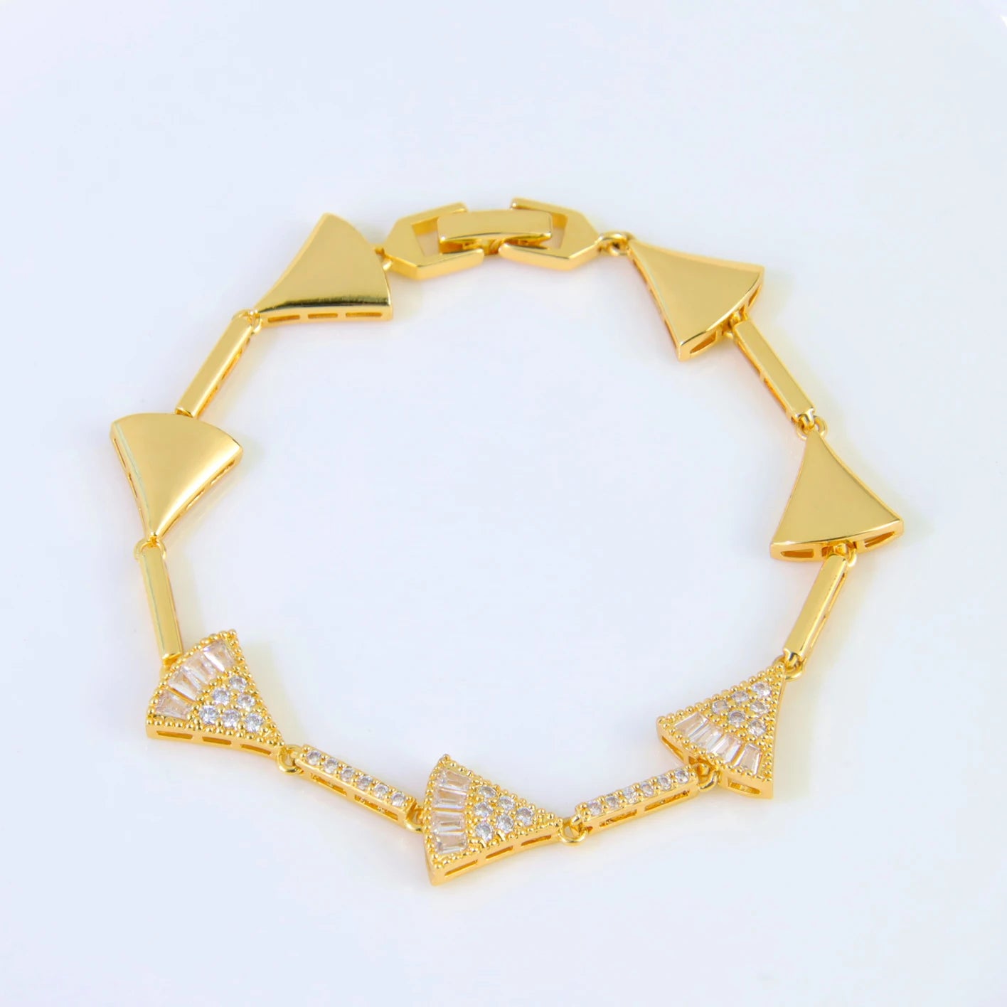 Dubai Mode Geometrische Armband 21k Gold Überzogene Arabisch Muslimischen Braut Manschette Armreifen Türkische Frauen Vintage Hochzeit Schmuck