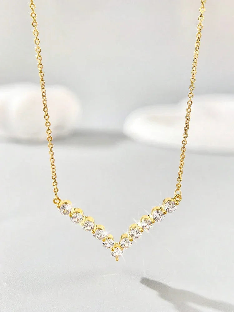 Schlichte, klassische, wunderschöne Zirkon-Schlüsselbeinkette aus 925er-Sterlingsilber mit V-förmigem Zirkon für Damen, Jahrestag, Party, hochwertiger edler Schmuck